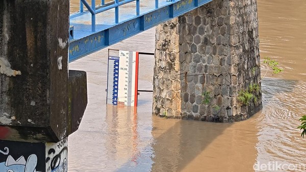 Bengawan Solo Siaga Merah